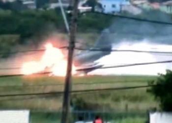 Caça da Marinha pega fogo ao decolar de base naval no Rio